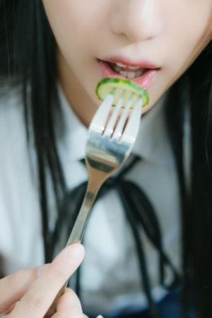 美女大胆色诱写真私房照-正片手机免费观看完整