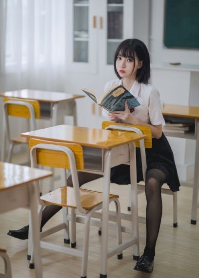 美丽姑娘视频在线观看免费高清-云播欧美成人在线