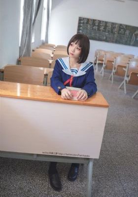 坐公交忘穿内裤被挺进老-花絮有字幕完整版